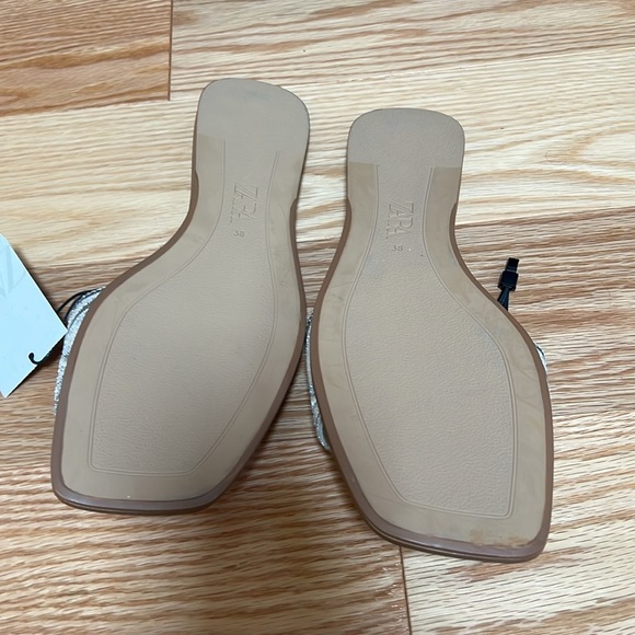 New! Zara Women's Sz 7.5 Sandals with tiny crystals. - Picture 4 of 8